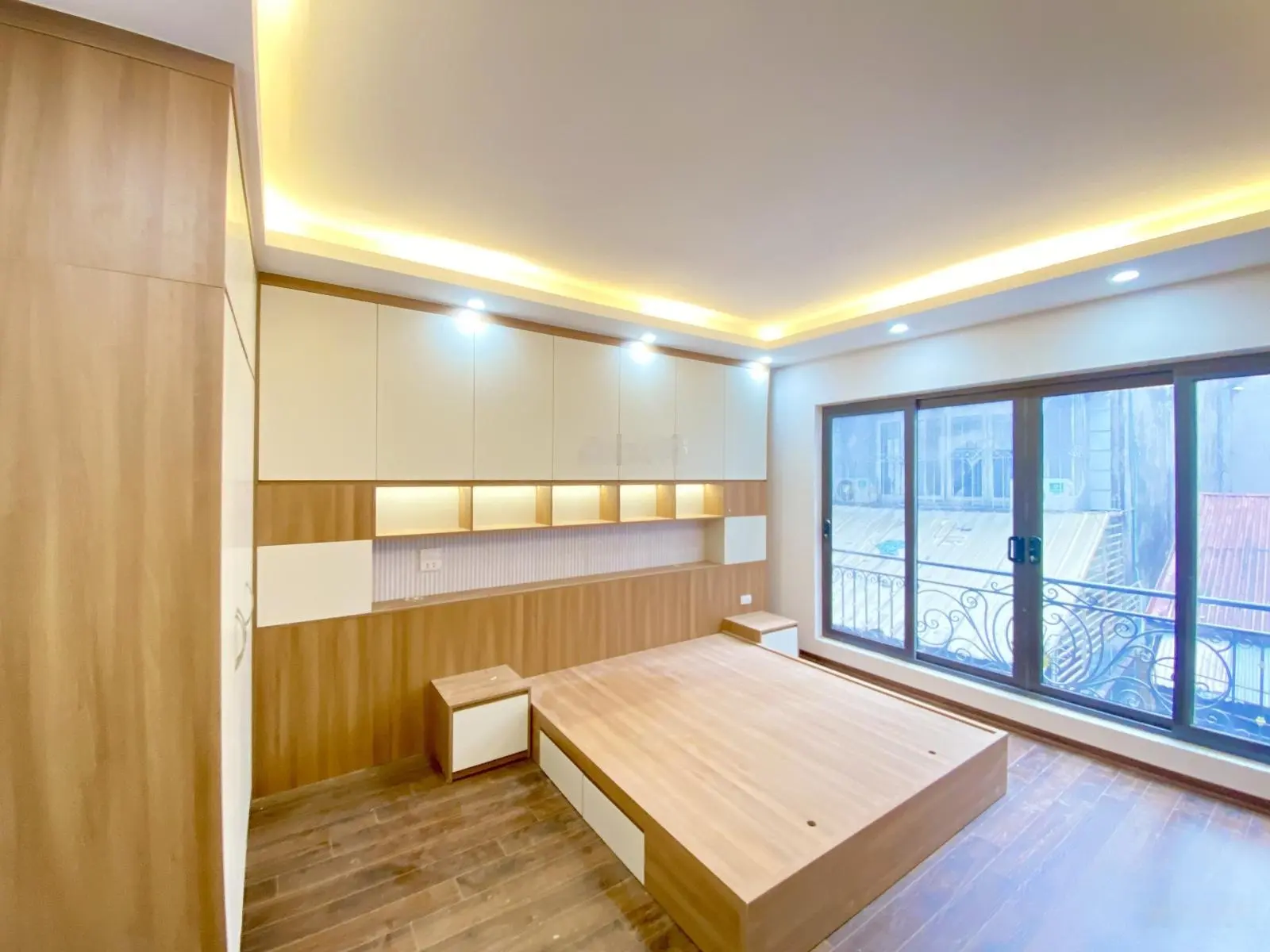Chính chủ cần bán nhà Định Công - Hoàng Mai. 6 tầng thang máy, 10 ra ô tô. Giá nhỉnh 8 tỷ