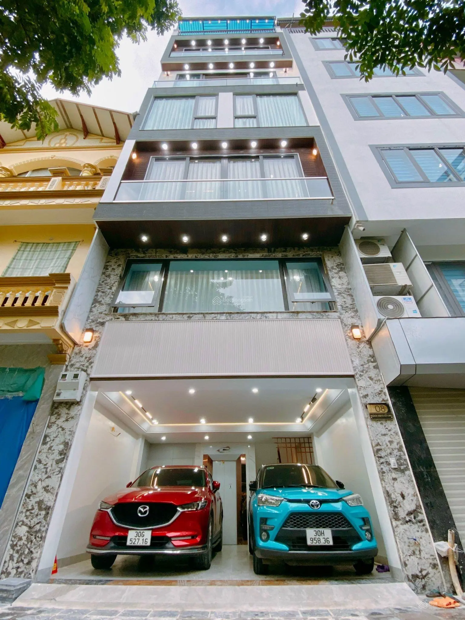 Bán Nhà 7.5 tầng hiện đại mặt vườn Hoa Phố Trạm cạnh Aeon Mall ngay sau phố Cổ Linh Giá trị