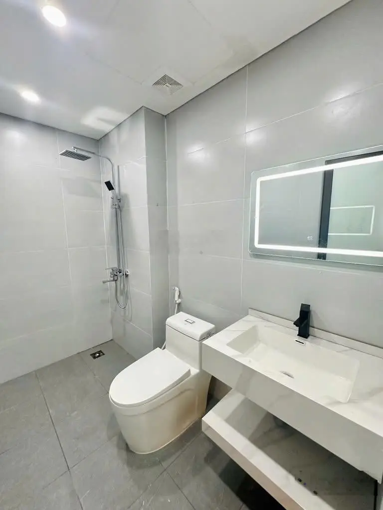 Nhà Tôn Đức Thắng, thang máy, cách 1 nhà ra mặt phố. DT: 35/40m2, 7T, 13.4 tỷ