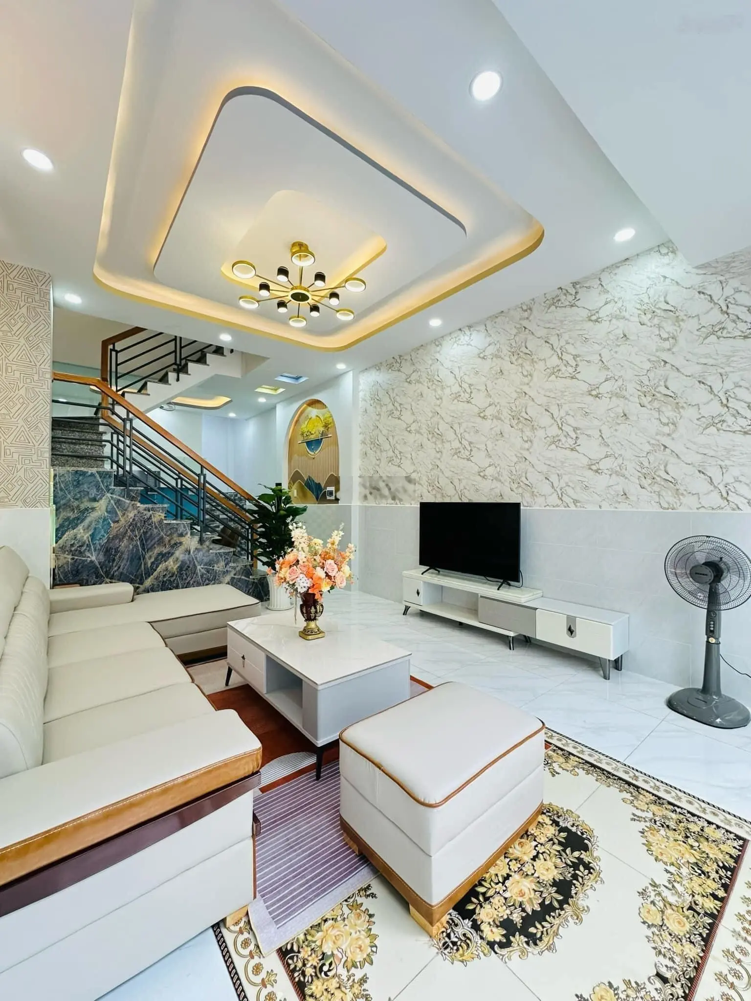 Hàng săn tháng này Trần Ngọc Lên,P.Định Hòa TP. Thủ Dầu Một,BD .DT 99m2/3tỷ120,sổ hồng riêng