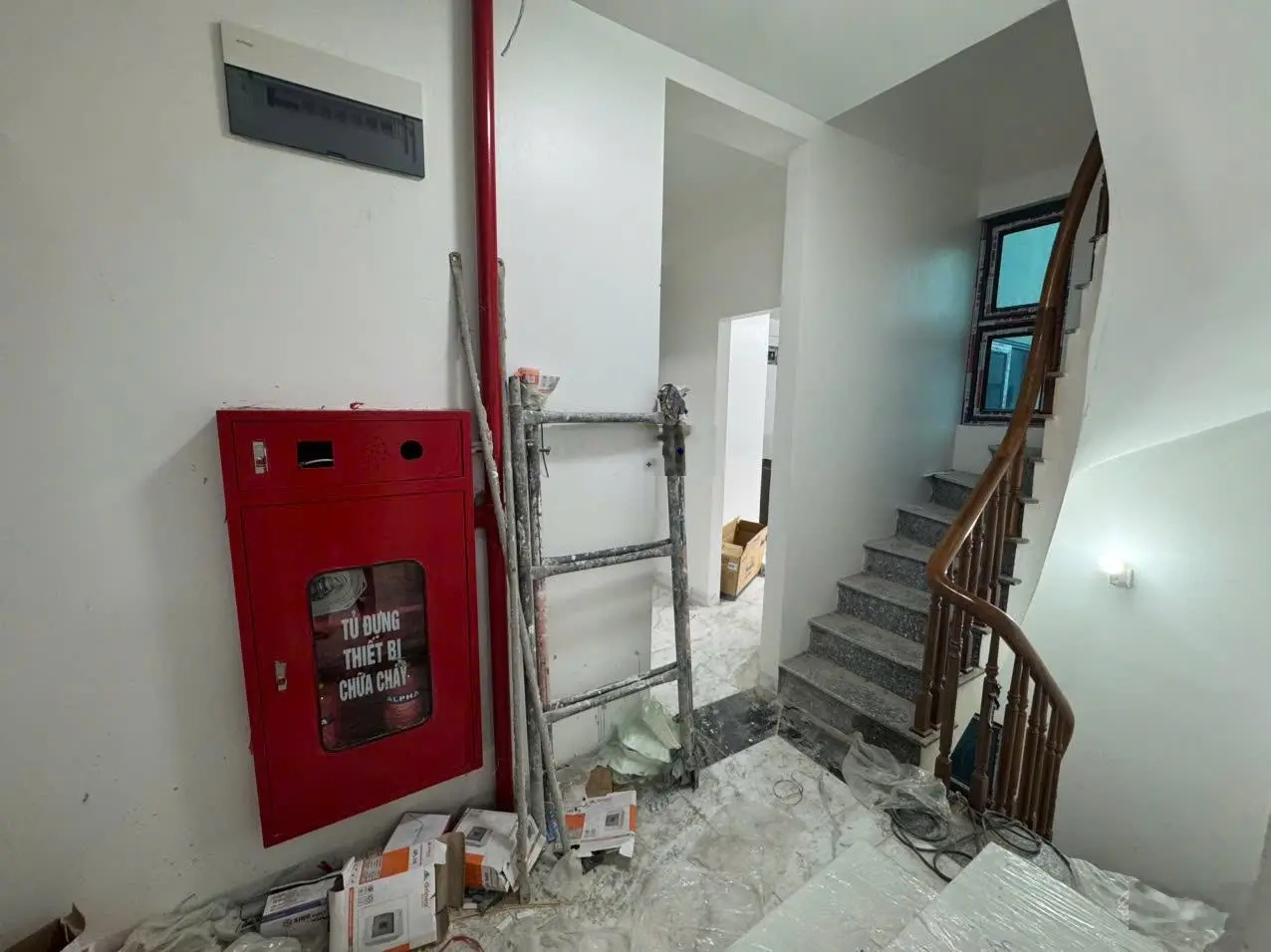 Bán nhà 133m2 Mỹ Đình 8 tầng, 42 phòng khép kín, chỉ hơn 30 tỷ, lợi nhuận 2 tỷ/ năm, ô tô đỗ cửa