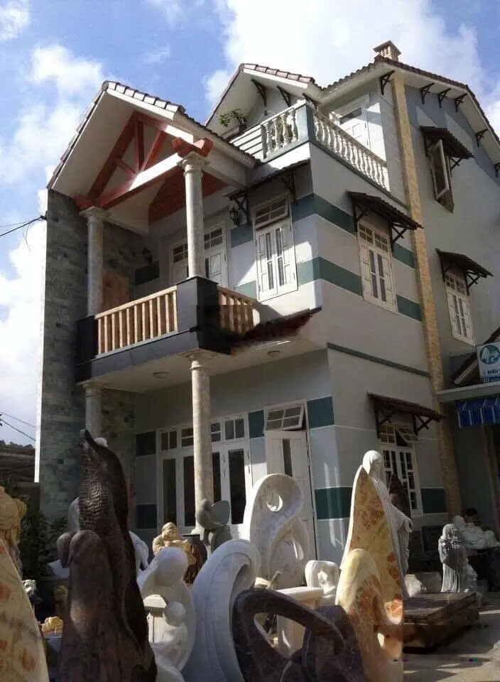 Bán siêu phẩm nhà 3 tầng Nguyễn Duy Trinh, sát và thông với trục Lê Văn Hiến, 195m2, 7,5 tỷ TL
