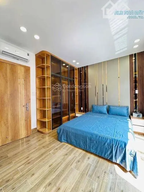 Bán gấp nhà hẻm ôtô kinh doanh Nguyễn Tri Phương, p9, Quận 10 siêu hiếm, 86m2/3tỷ 250tr ,SHR.