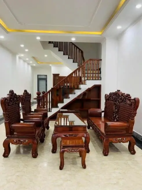 Thanh lý căn nhà 270m2, trung tâm TP Tân Uyên, sổ có sẵn, ngay DT746