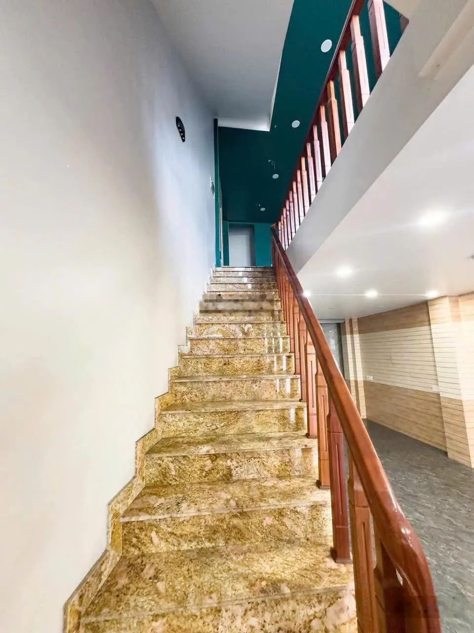 Nhà Mặt Tiền Nguyễn Văn Đậu - Ngang 7m - 7 Tầng Thang Máy Chạy Vi Vu.