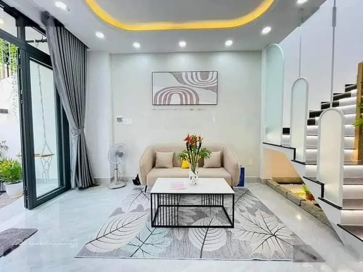 Nhà phố trung tâm Thuận An xe hơi ngủ trong nhà 60m2 3 tầng, 3PN, giá 3 tỷ