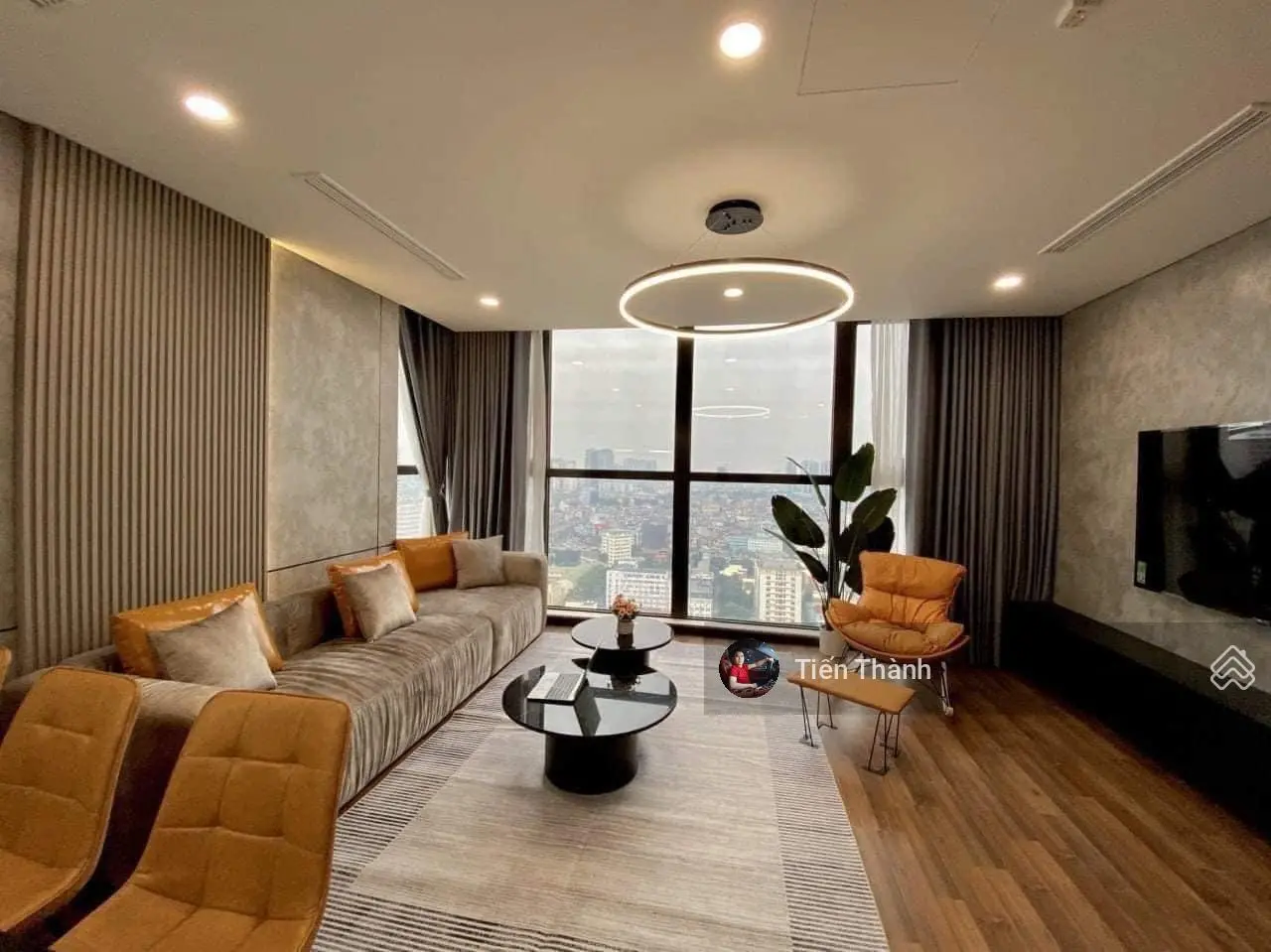 Bán gấp căn hộ chung cư HCMCC 249A Thụy Khuê 146m2, 3PN, đủ đồ, view hồ Tây, giá 8 tỉ. 0963 668 ***
