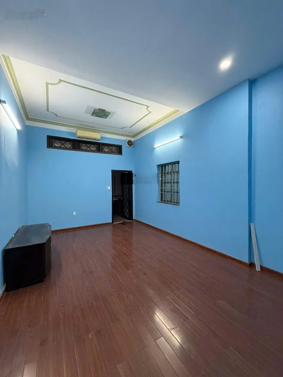 Ngộp Bank Giảm Giá 4,5tỷ Bán Nhà 126m2 Cạnh Mặt Tiền Lạc Long Quân Tân Bình 4PN Gía 11,5 Tỷ.