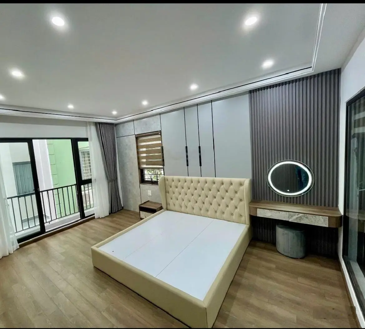 Nhà hoàn thiện lô góc ánh sáng ngập tràn full nội thất đẹp long lanh 7 tầng thang máy