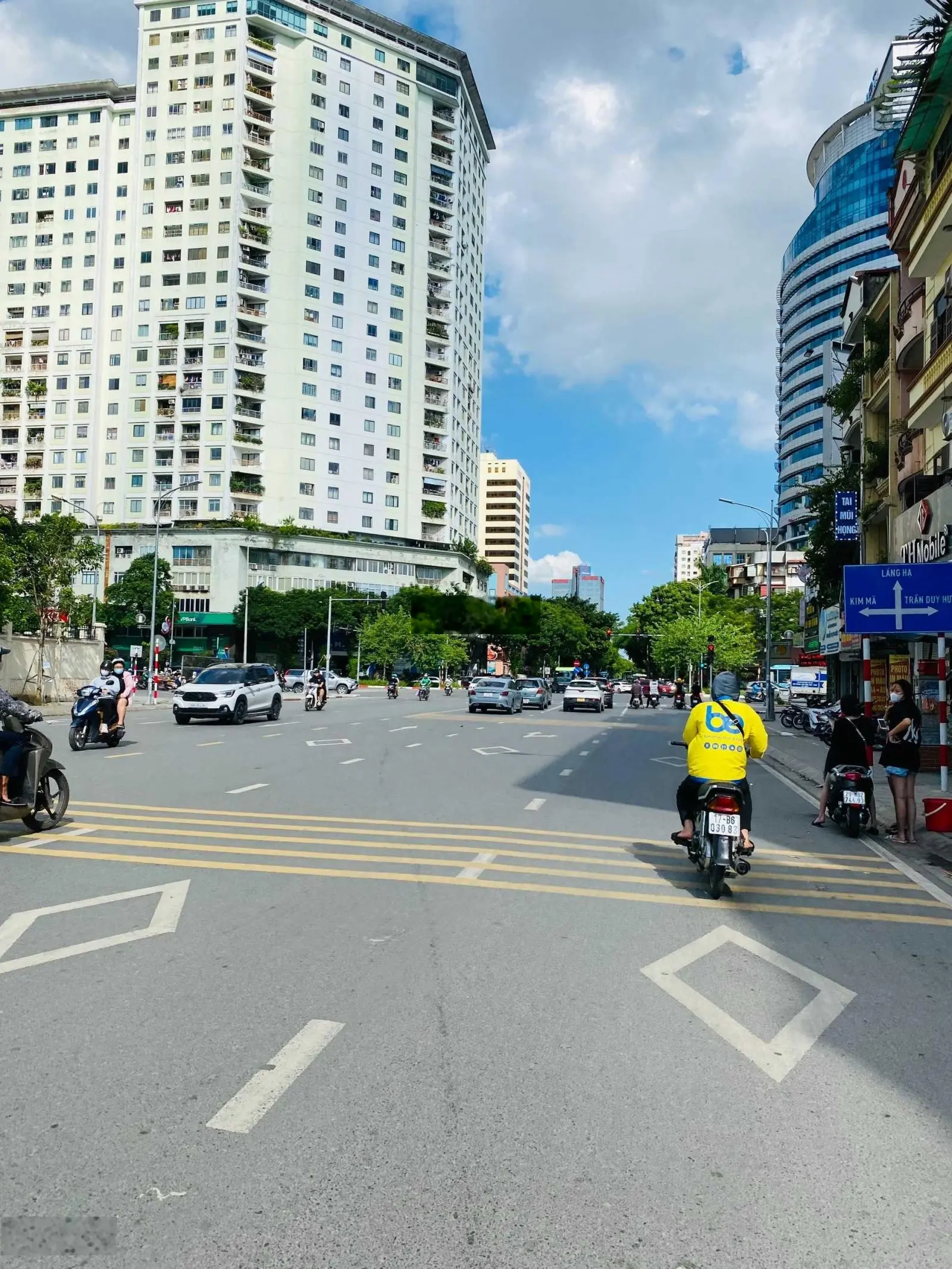 Bán nhà phố Pháo Đài Láng phân lô ôtô tránh 30m ra MP gara oto 2 mặt thoáng 55m 6tầng chỉ 18.9 tỷ
