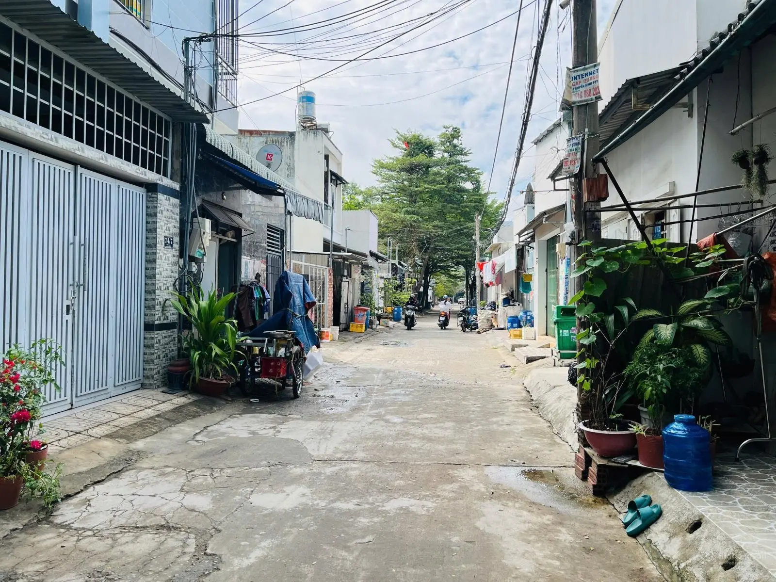 Hàng ngộp giá rẻ nhà 3 tầng hẻm nhựa ~5m khu dân trí cao sát Hoàng Diệu 2