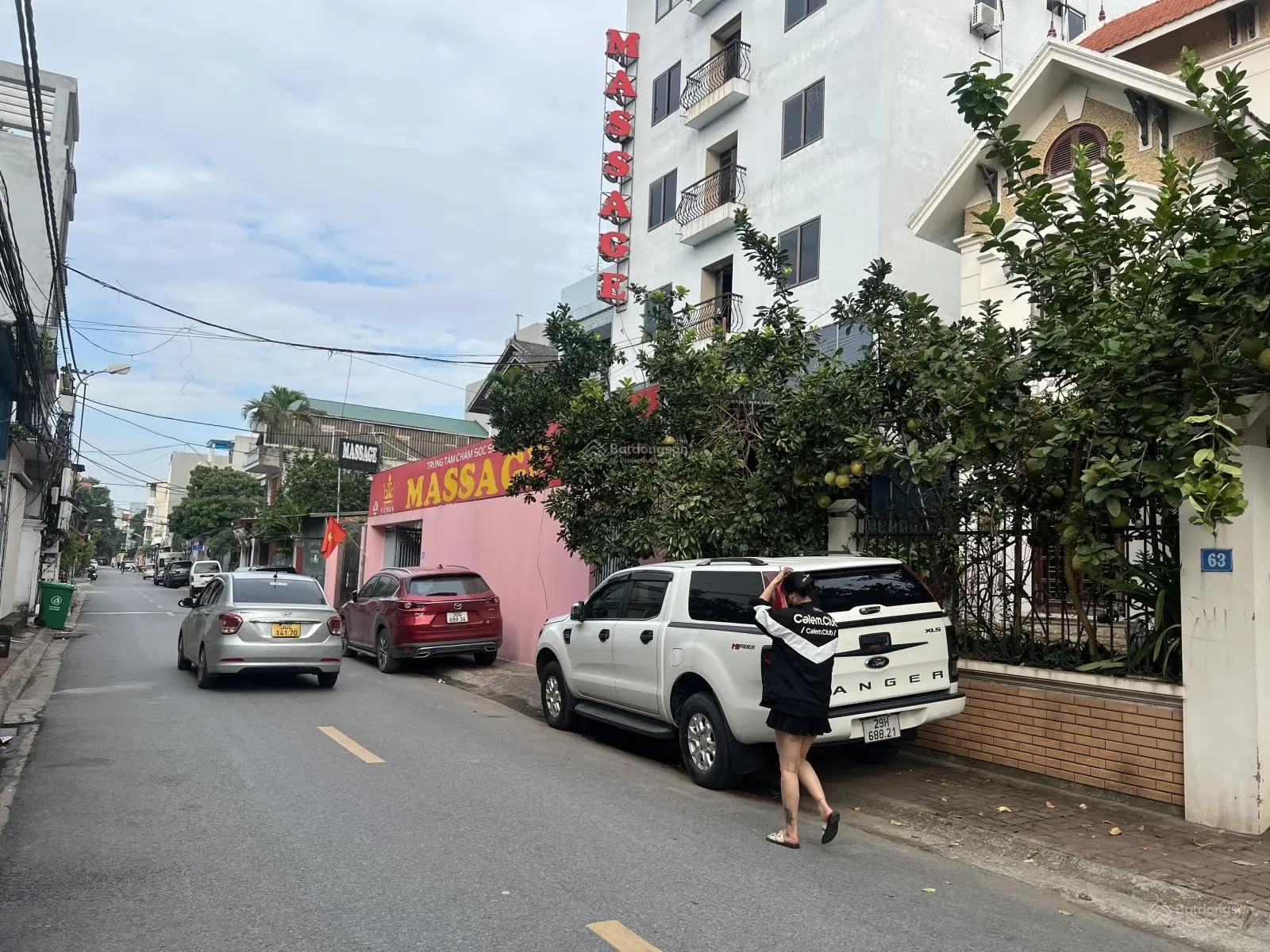Đất đẹp lô góc Giang Biên 1 mặt ngõ 1 mặt đường ô tô vào thoải mái 50m ra mặt phố tiện ích
