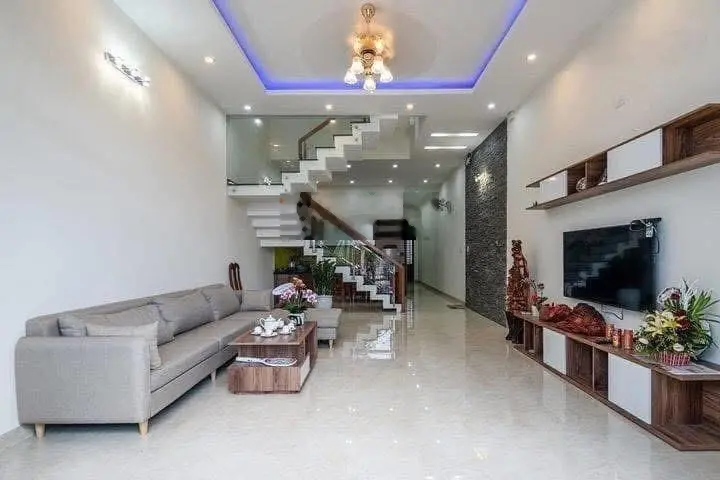 (Nhà chính chủ) bán gấp 1tỉ65 tại Chánh Nghĩa, gần Đường CMT8, 80m2 1TL 4PN SHR Thích hợp để đầu tư