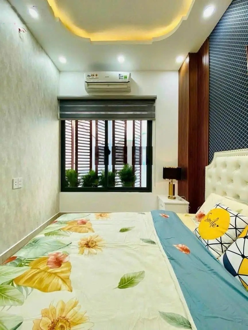 Villa giữa lòng Gò Vấp. Nhà có DT ngang hơn 8m hàng hiếm. Nhà mới 99%