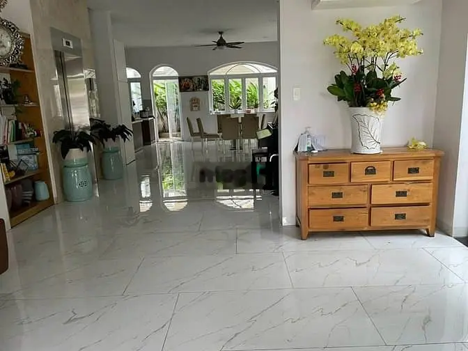 Biệt thự mới đẹp, khu VIP nhất Quận 7. 10*22, hầm +4 tầng. Thang máy.