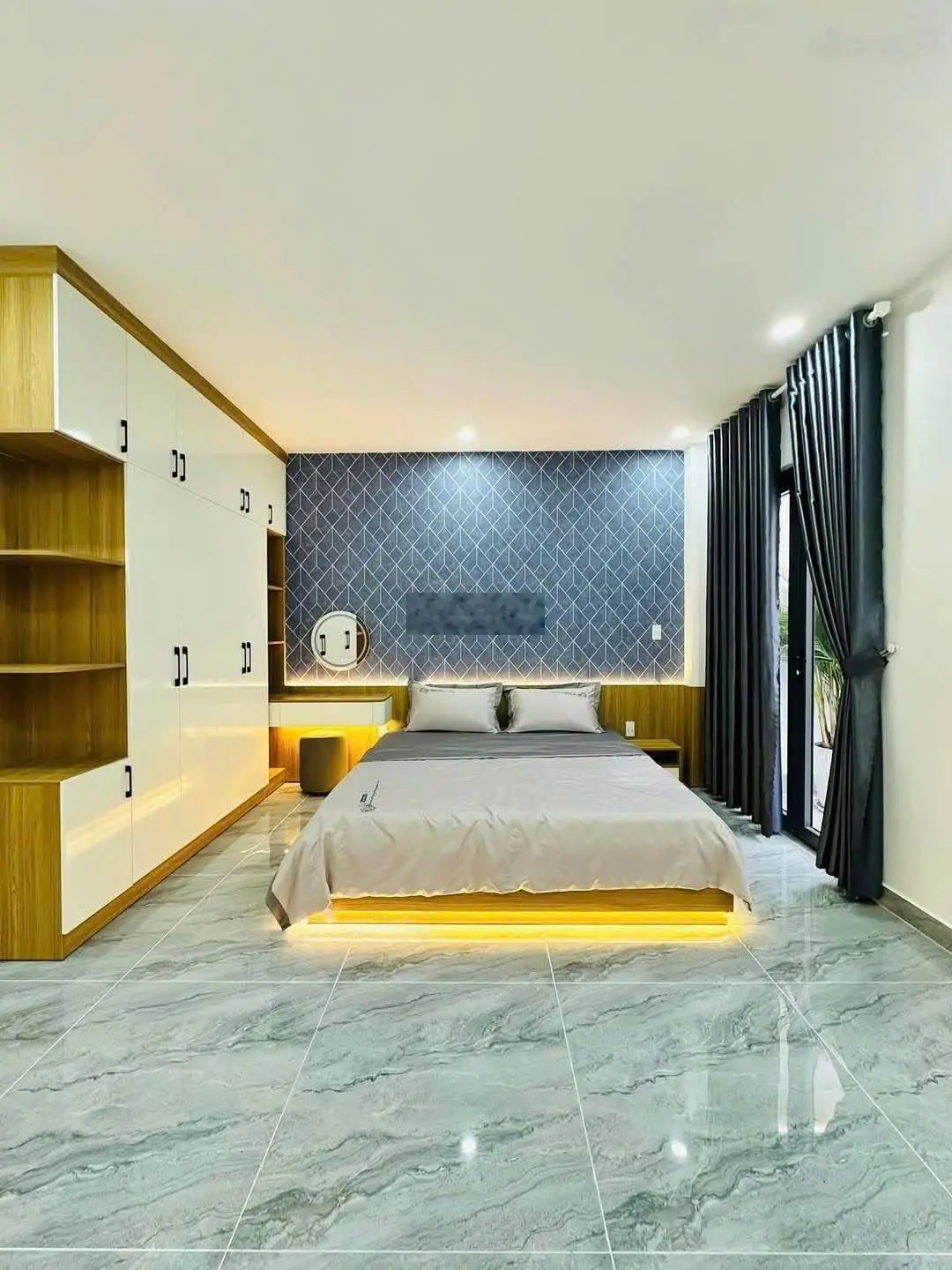Bán gấp nhà Trần Lựu, An Phú, Quận 2. GIÁ 3TỶ8. DT 48m2. Đang cho thuê 28tr/th. 1T2L SHR