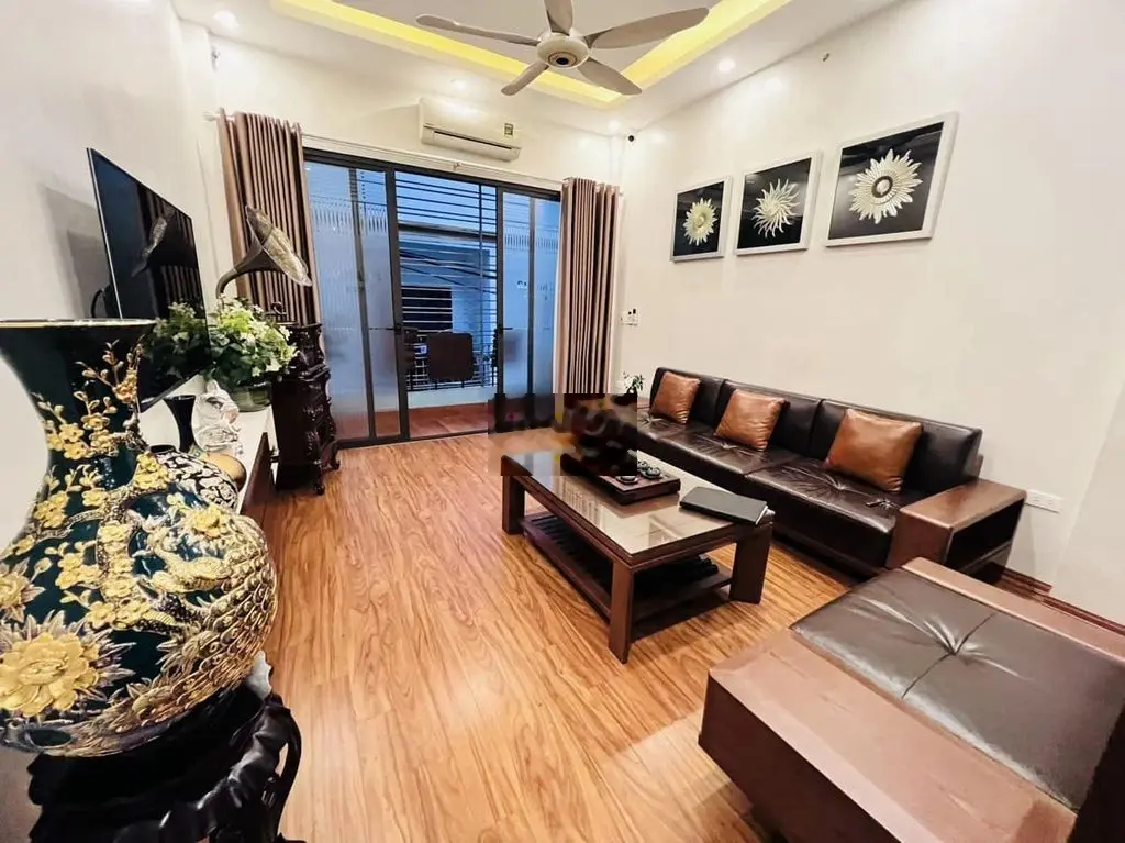 Bán nhà tại Lê Quang Đạo, Nam Từ Liêm. Diện tích 40m2, giá 8,7 tỷ