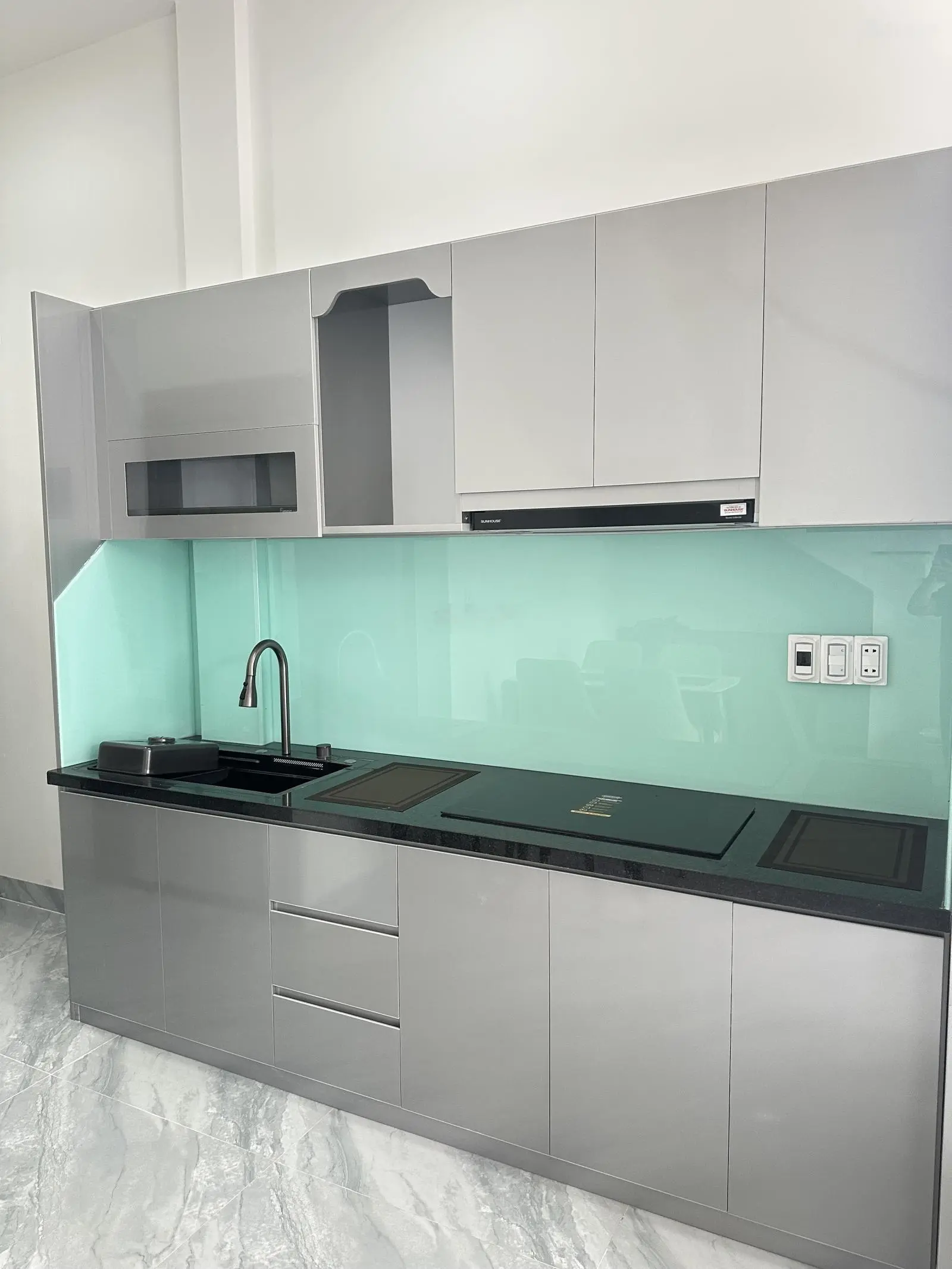 Nhà 2 tầng đẹp vừa mới hoàn thiện, full nội thất - kiệt oto hà huy tập 3,x tỷ - hoà khê - thanh khê