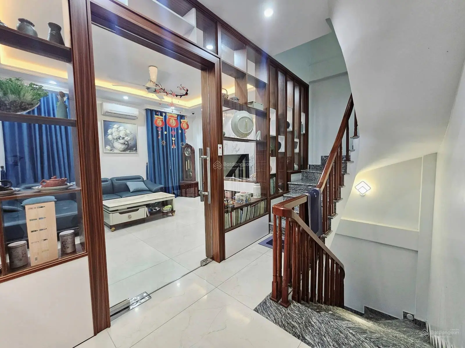 Siêu phẩm ; hàng chân dài hiếm tại với dt 35m 6t mt 6,6m yên hoa cầu giấy ngõ ô tô giá nhỉnh 12 tỷ