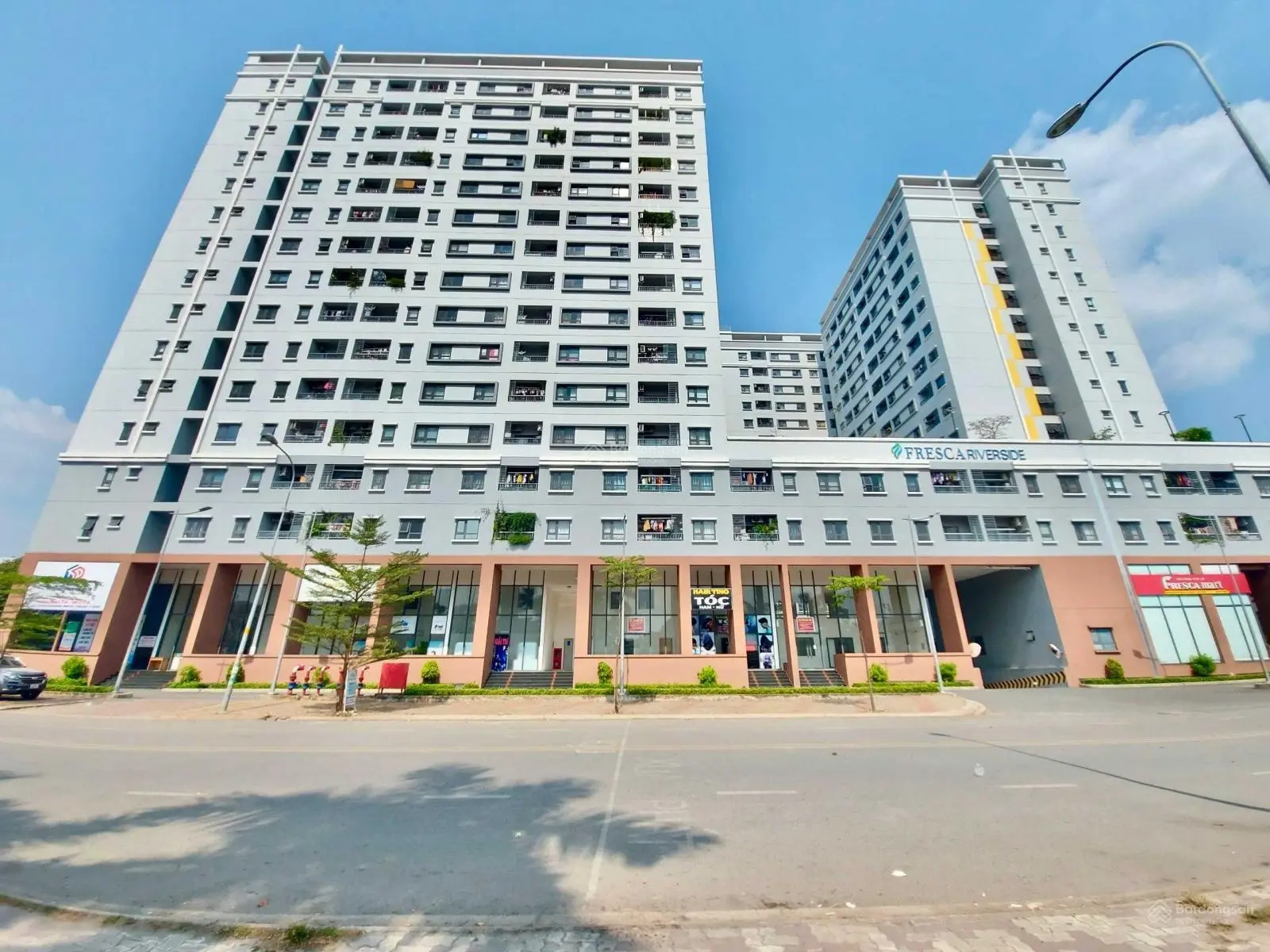 Bán gấp căn hộ sổ hồng riêng Fresca Riverside - DT 70m2 (2PN, 2WC) - View hồ bơi thoáng mát