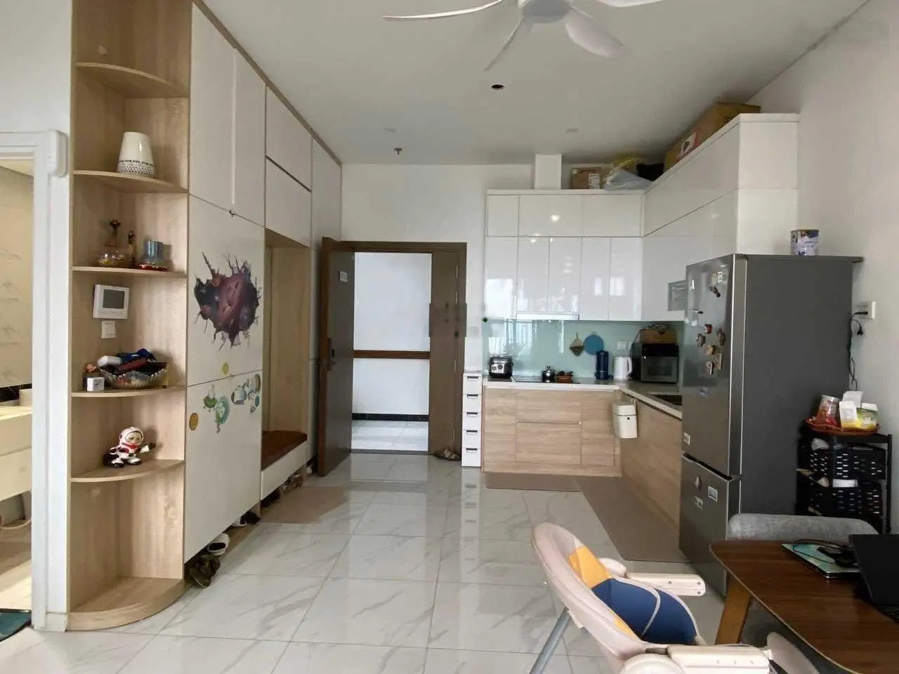 Chính chủ bán 3pn, 125m2, bc đông nam, giá 6,2 tỷ, có slot oto, mát mẻ. lh:0343,202.831