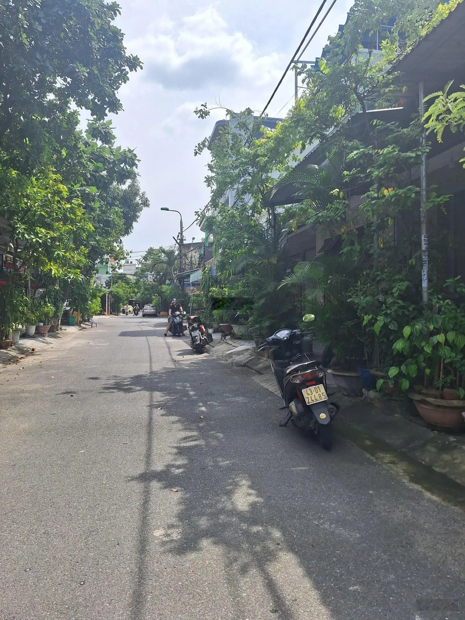Bán nhà 2 tầng MT Hòa Minh mới sạch đẹp gần biển giá hợp lý