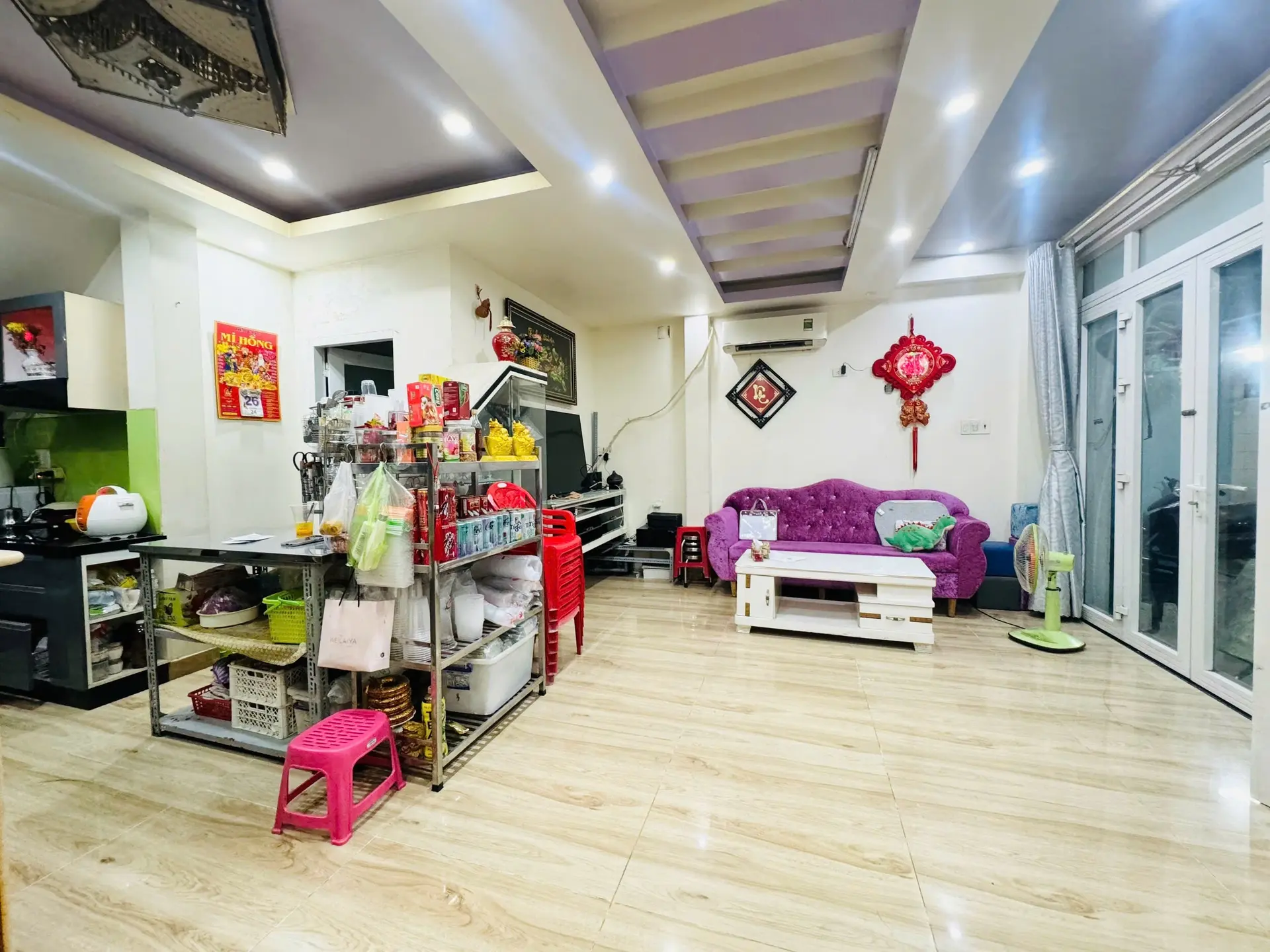 Trung tâm quận 3 - xe hơi 4 chỗ đậu trước nhà - 5 tầng btct mới ở ngay nhỉnh 5 tỷ ( nợ bank)