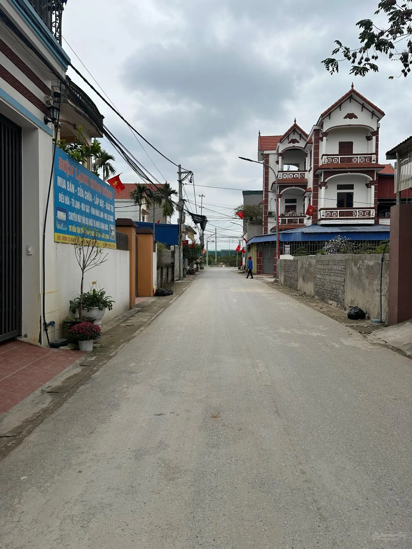Cần bán 108m2 đất thổ cư Thôn 13, Nghĩa Trụ cách dự án Vinhomes 200m2, kết nối đi Vành Đai 4