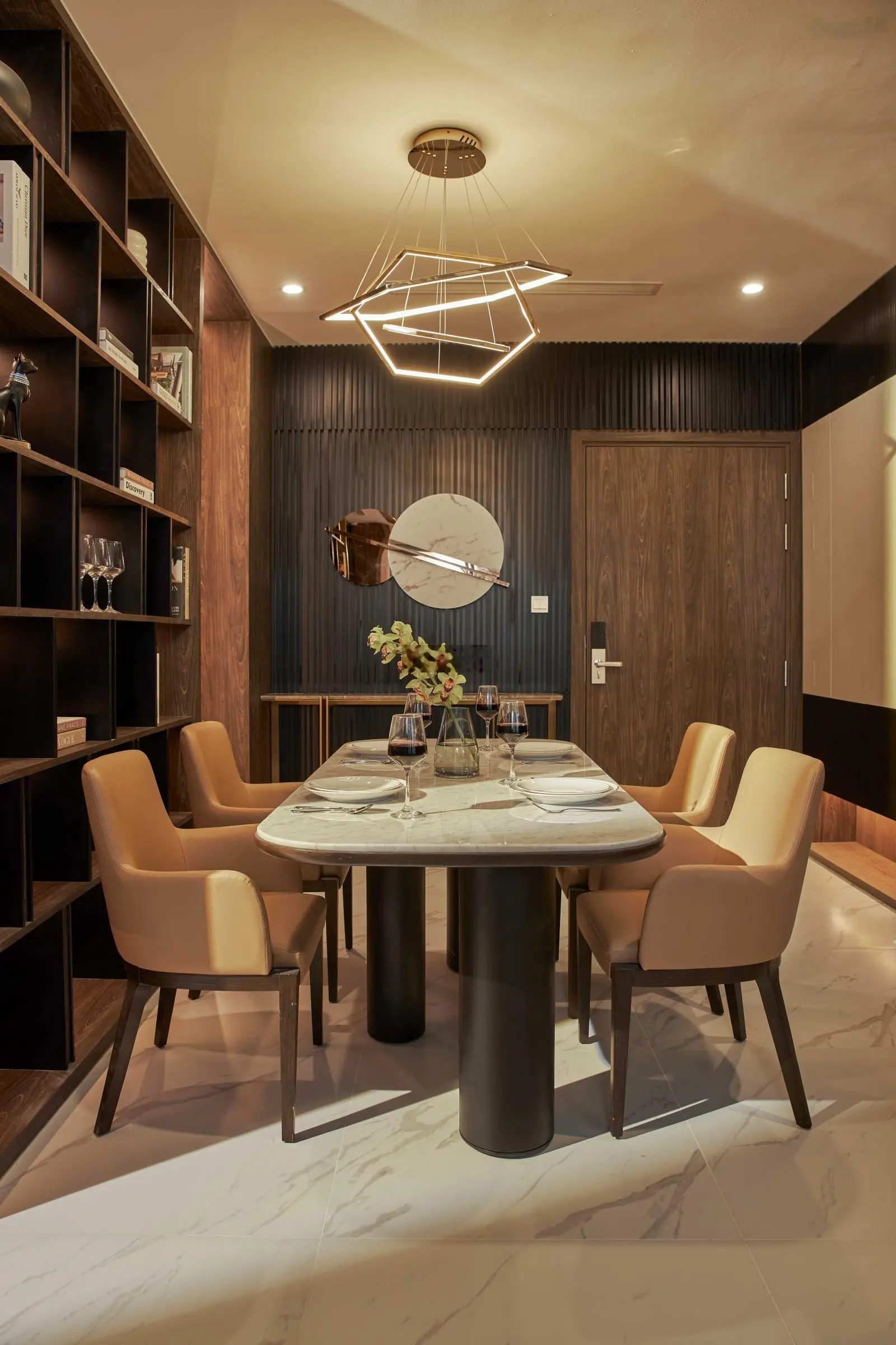 Bán căn hộ 2PN 2WC 80m2 cao cấp The Beverly tại Vinhomes Grand Park. Liên hệ 0828/030/977 Thiện