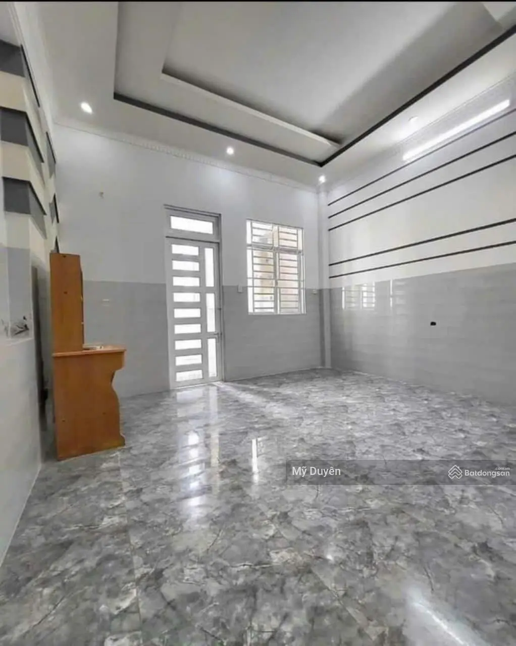 Chính chủ cần ra gấp căn nhà 65m2, 1t 1l, đang cho thuê 10tr/ tháng, sổ sẵn, hẻm xe hơi, bớt lộc