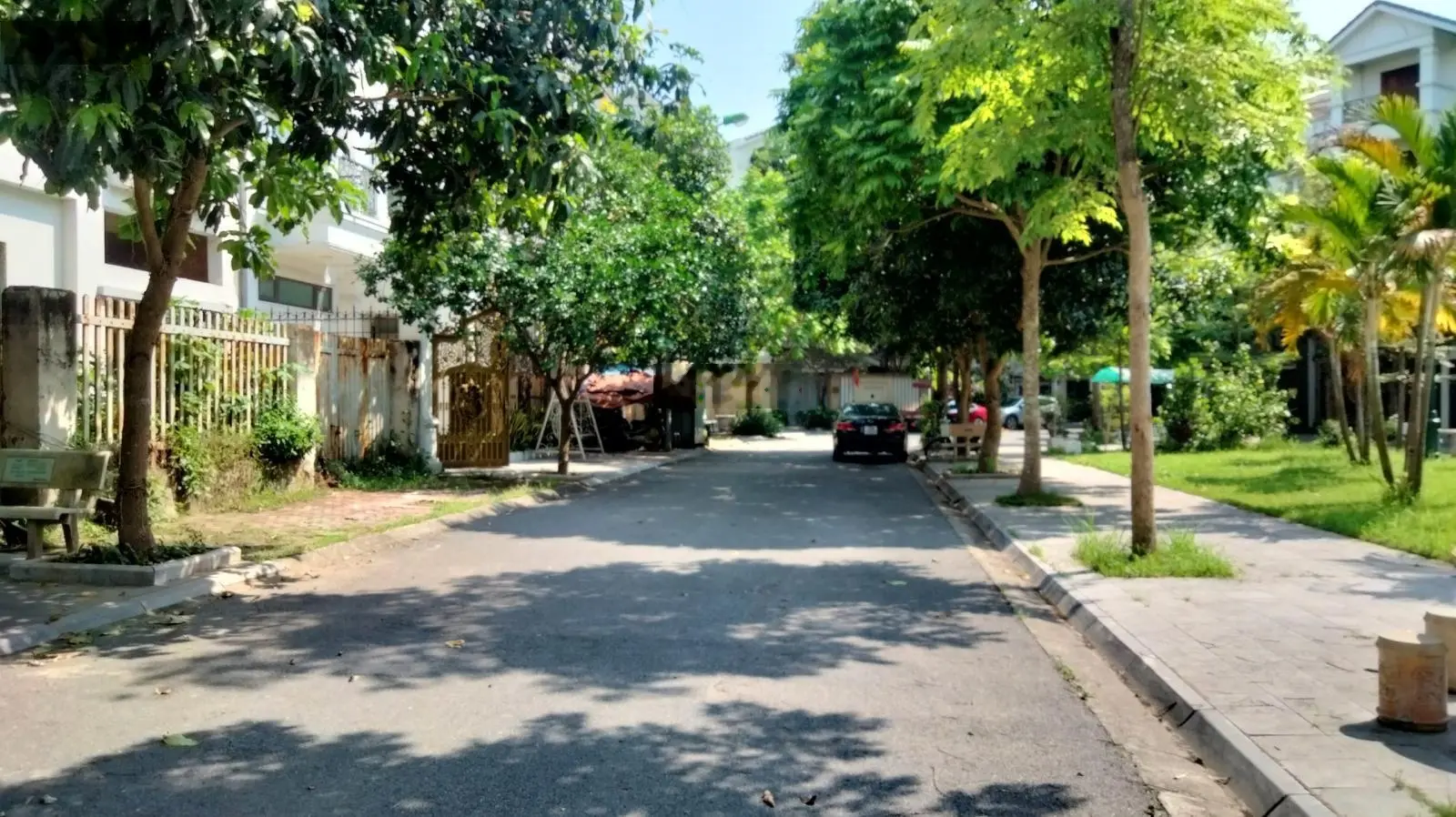 Bán Biệt thự Việt Hưng mặt vườn hoa 250m2 MT 10m an sinh đỉnh