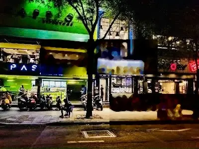 Bán nhà MT siêu hiếm - vị trí độc đáo. Nguyễn Du. DT 4,2m x 7,5m; 2 tầng. Ngay sát nhà thờ Đức Bà