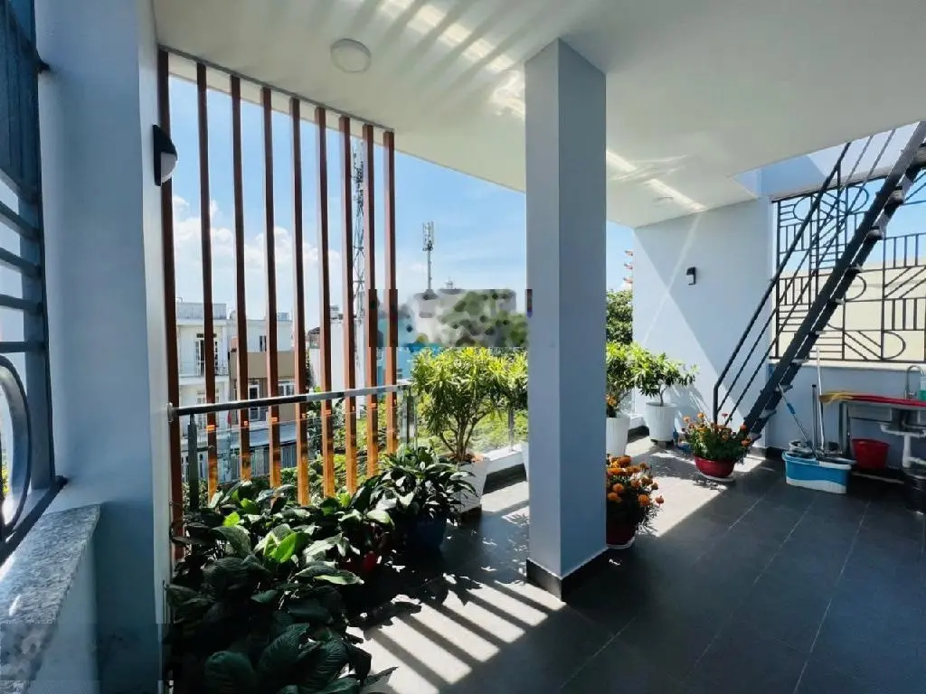 Bán nhà đẹp - mới - tặng nội thất khu vip cát lái quận 2 - 96m2 - giá chỉ 9,3 tỷ