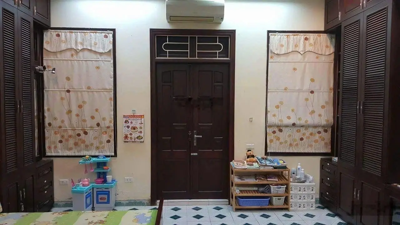 Nhà đẹp, giá rẻ 10PN, 75m2, 7 tầng, mặt tiền 5.3m. Giá sinh viên