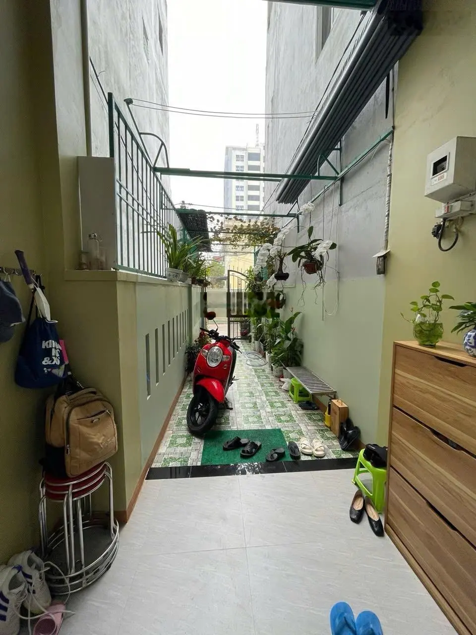 Bán Gấp Nhà Trung Tâm Phố - Lê Lợi - Cạnh Bên Công An TP - DT đất 64m Sân Rộng 70m2 - Chỉ 4.3 tỷ TL