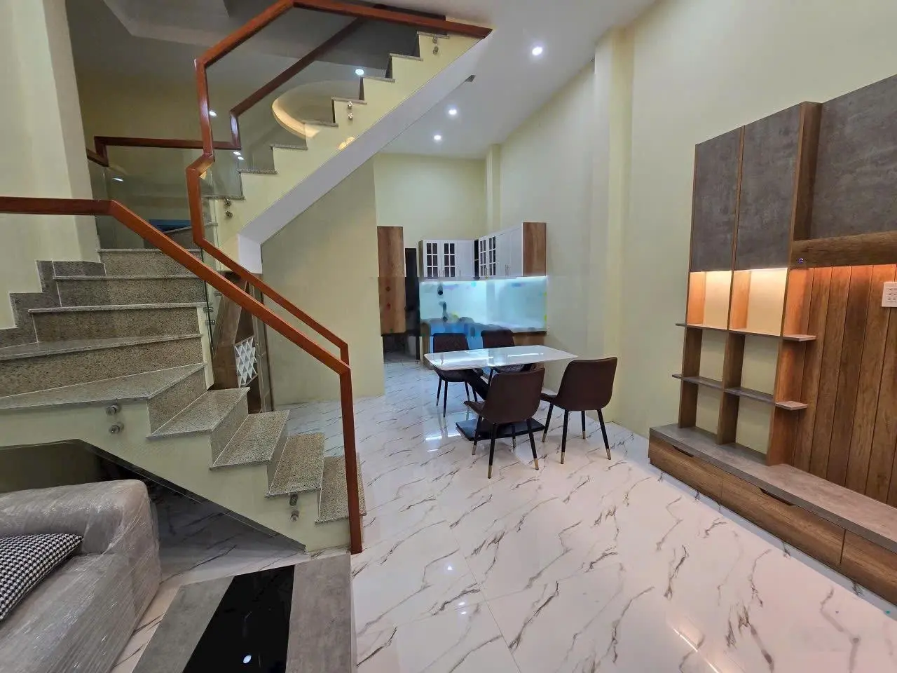 Nhà bán trệt, lầu mới đẹp 66,5m2(5,2 x 12)NH-6m -hẻm 3.5 Âu Dương Lán P3Q8- 6 tỷ2 TL- SH Riêng