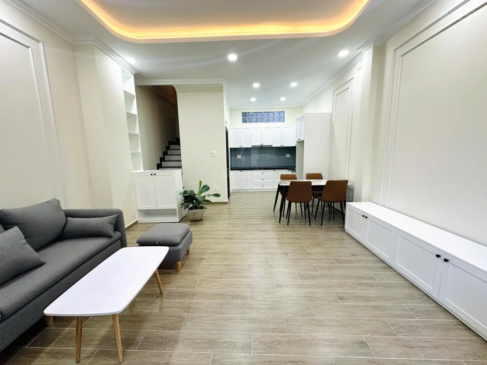 NHÀ XÂY MỚI 4 TẦNG SÁT MẶT TIỀN - Nguyễn Lâm. P7. Q PHÚ NHUẬN, DT 36m2, 3 lầu 4pn, giá 5 tỷ 990 tl