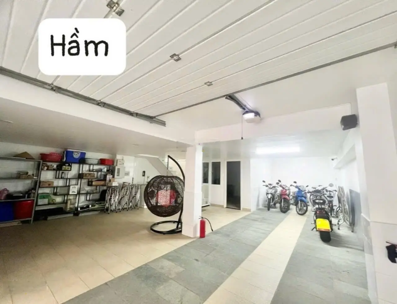 Bán Biệt Thự Khu Tên Lửa( Ao Sen) - Bình Tân - 10x22 - 3 tầng - Hầm - Giá 35 tỷ TL
