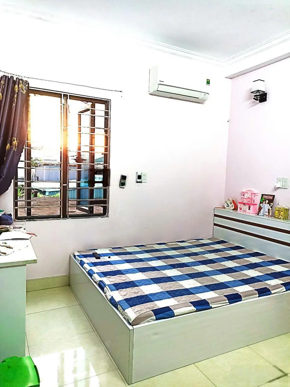 Nhà 3 tầng dân xây P Trần Lãm. Giá thoả thuận