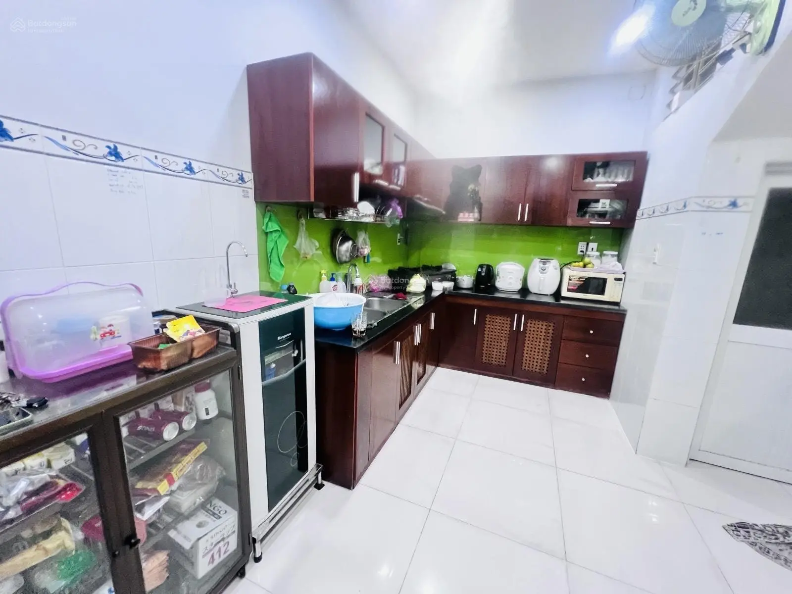 Nhà đẹp 4 tầng ngay Hồng Lạc, 37m2 nở hậu 4.2m, hẻm rộng thông tứ tung, Chỉ 5tỷ6 siêu hiếm