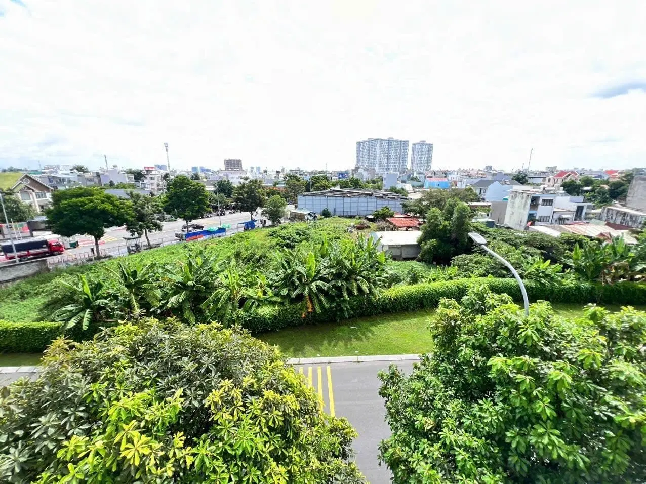 Nhà 5 tầng lô góc 2 mặt tiền kinh doanh KĐT Vạn Phúc CiTy, 147m2, ngang 7m, giá chỉ 36 tỷ TL.