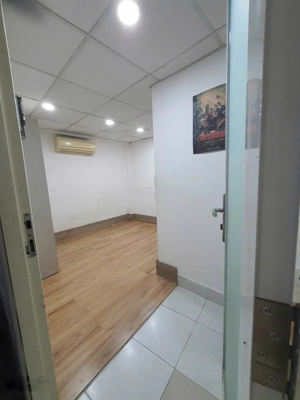 Bán nhà riêng 2 Tầng gần chợ Ông Địa -Lạc Long Quân P8 -Tân Bình . DT 4X7m ( 28m2 ) Giá 3,5 Tỷ