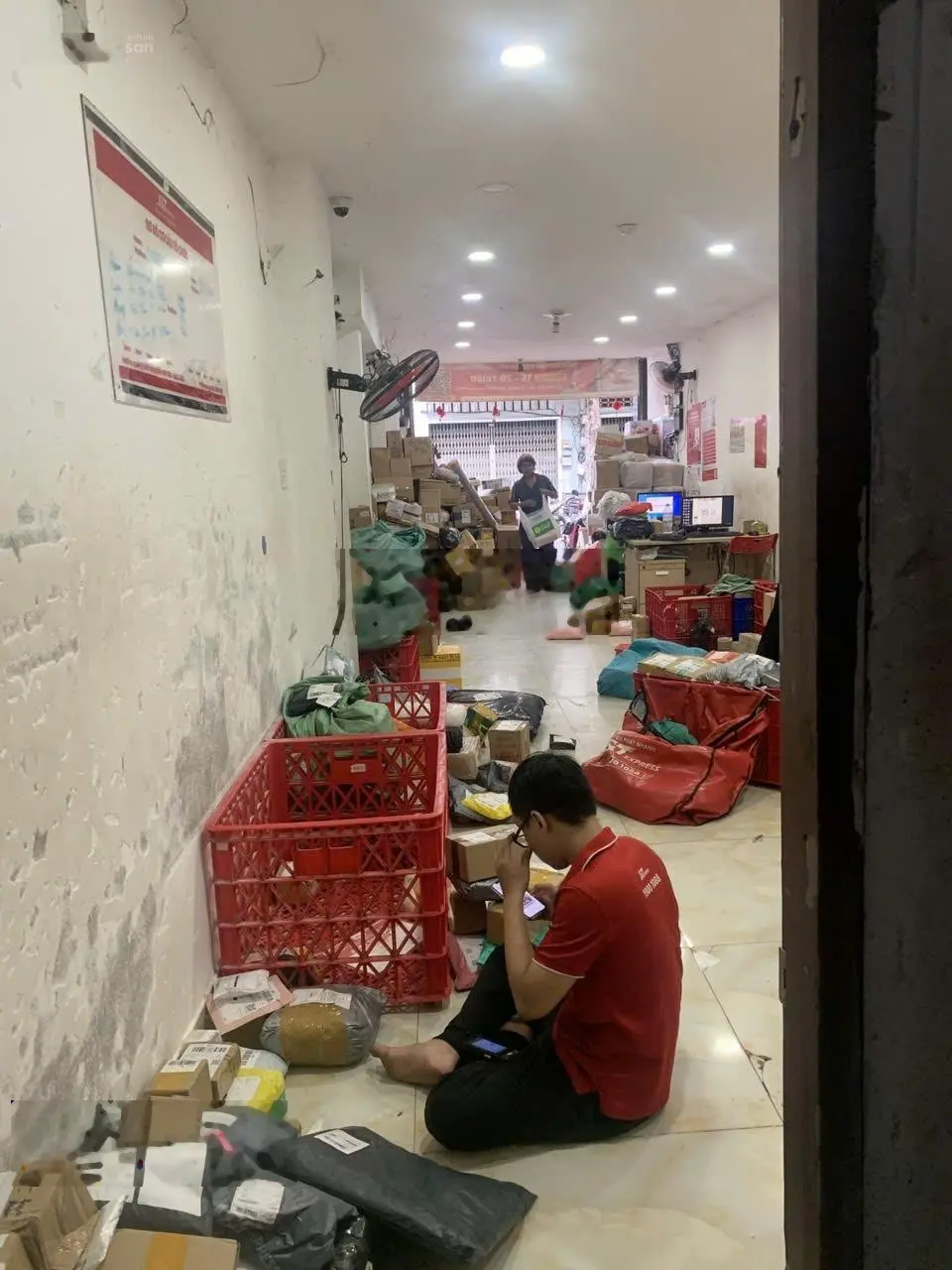 Cần bán nhanh mặt tiền trần bình trọng quận 5,dt 84m2 đường 20m,lề 4m.