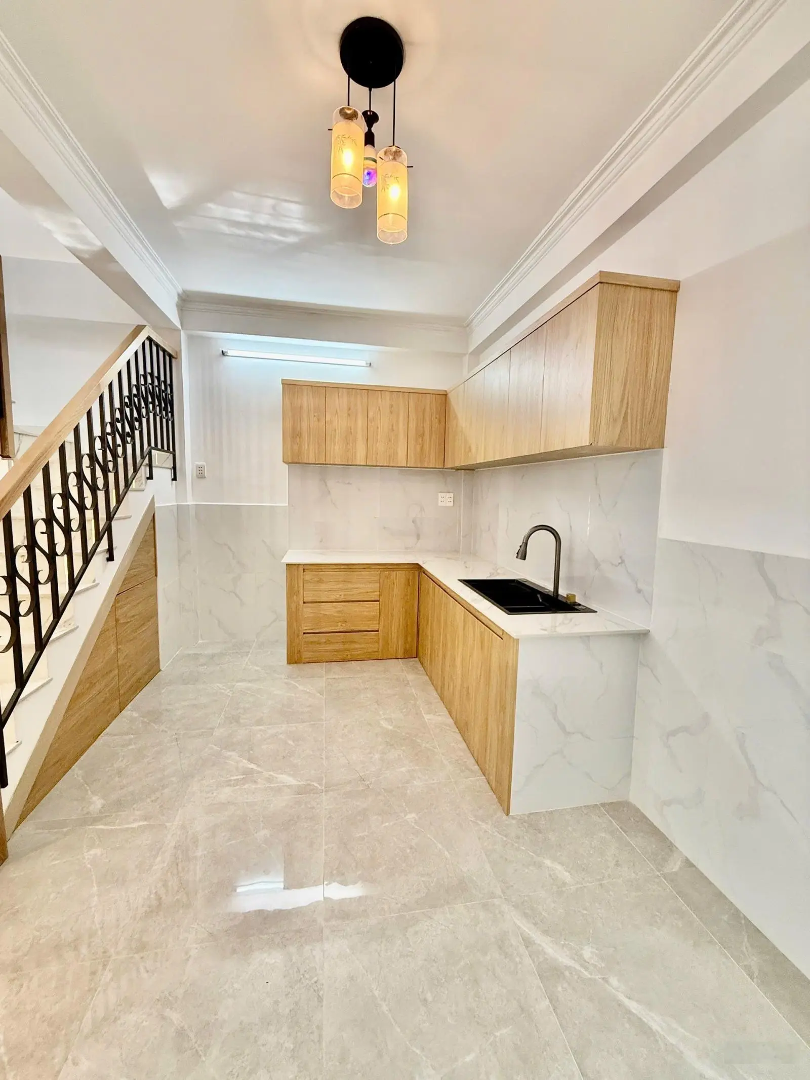 Bán căn nhà ngay Tân Thới Hiệp 21 qua Gò Vấp xíu ạ