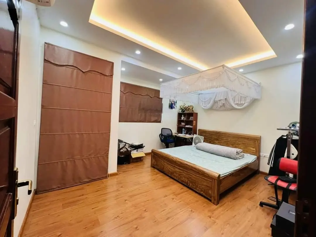 Bán nhà phân lô, ô tô đỗ cửa, vào nhà, full nội thất, nhà đẹp, TT Hoàng Mai, vô vàn tiện ích