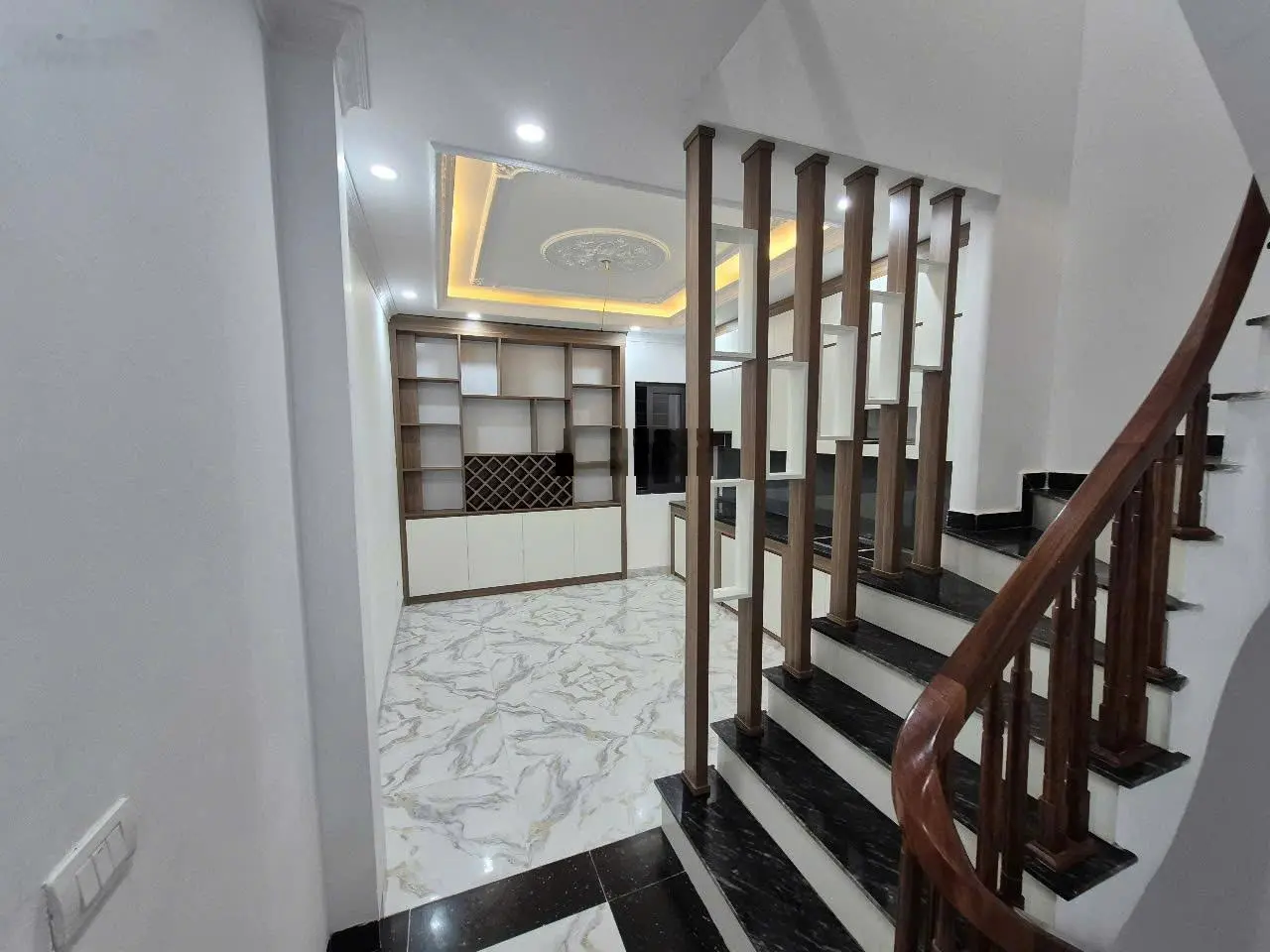 bán nhà siêu đẹp gần chợ, khu công nghiệp ngọc hồi