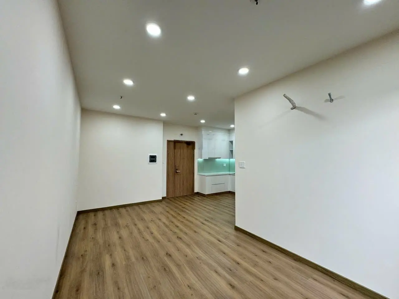 Cần bán gấp Viva Plaza mặt tiền Nguyễn Lương Bằng, 56m2 giá 2tỷ5