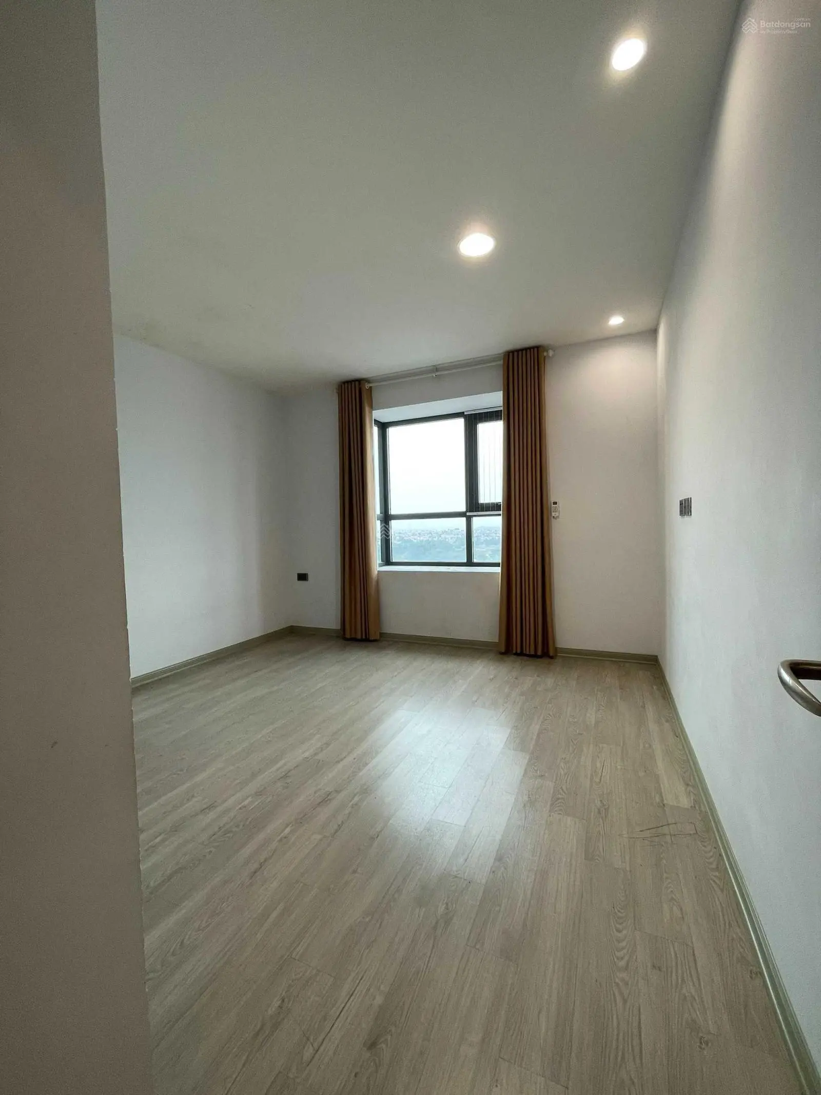 Chính chủ bán nhanh căn 3pn 126m ban công Đông Nam tại Việt Đức Complex 187 Nguyễn Tuân 0985 800 ***
