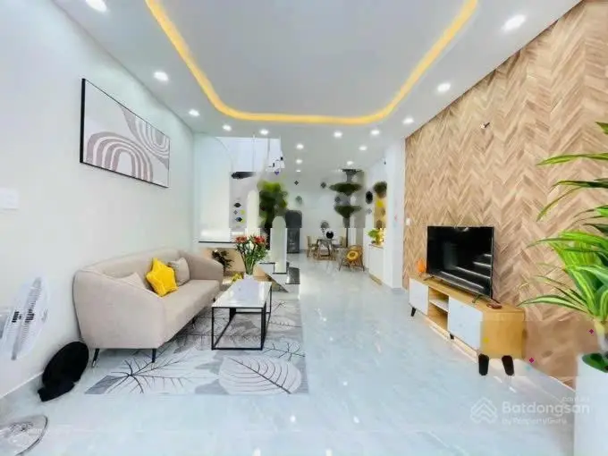 Mua ngay, giá cực mềm 40m2 2,9tỷy 2lầu 2PN Lý Chính Thắng Q.3 SHR ,hẻm 6m,HĐ9tr GỌI NGAY 0845 353 ***
