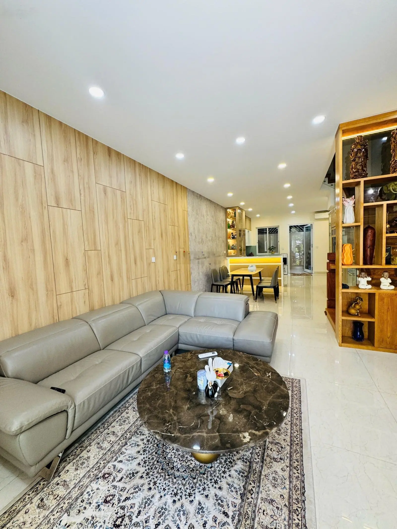 Bán căn đối diện hồ bơi gói 8 Capella Nha Trang, nội thất đẹp chỉ 7.2 tỷ (Rẻ nhất thị trường)